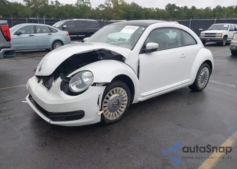 2015 Volkswagen Beetle 1.8T из США, поврежденный, VIN 3VWJ17AT1FM636805